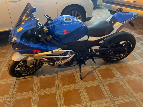 Suzuki GSX-R 1000   2021