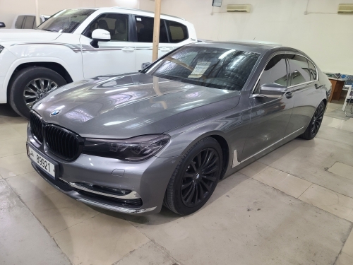 BMW 7-Series 730 Li 2016