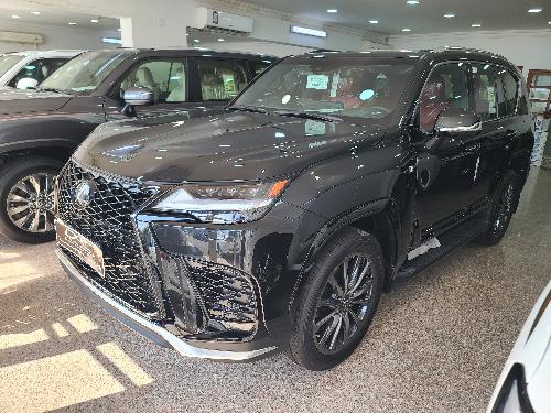 Lexus LX 600