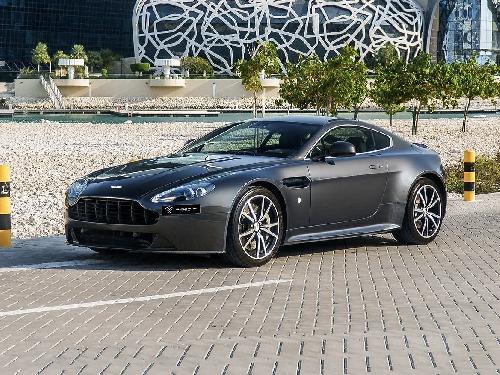 Aston Martin Vantage S 