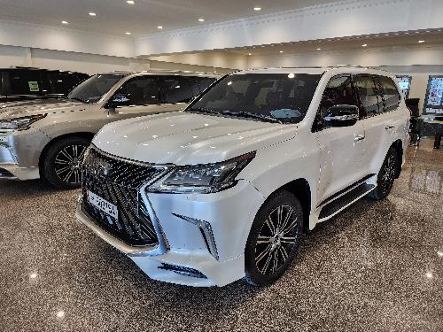 Lexus LX 570 S