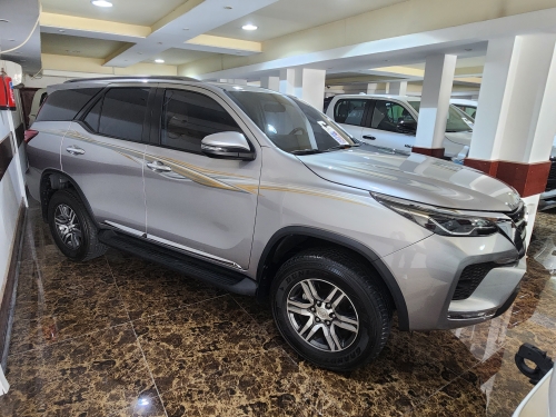 Toyota Fortuner  2023