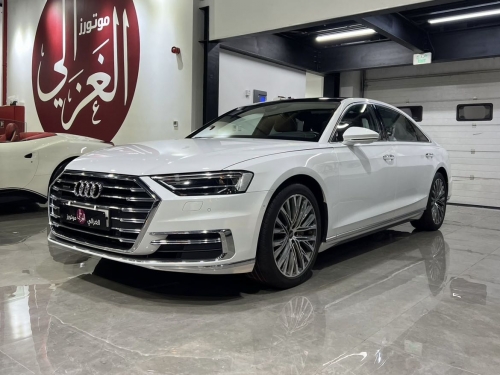 Audi A8  2021