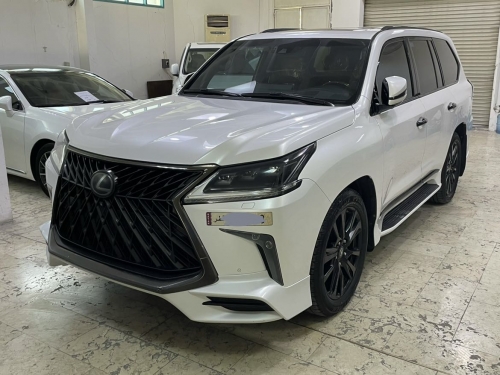 Lexus LX 570 S Black Edition