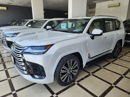 Lexus LX 600