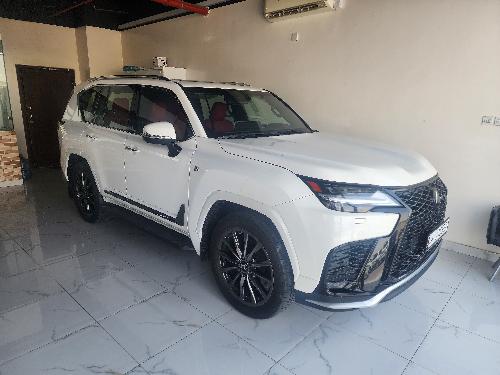 Lexus LX 600