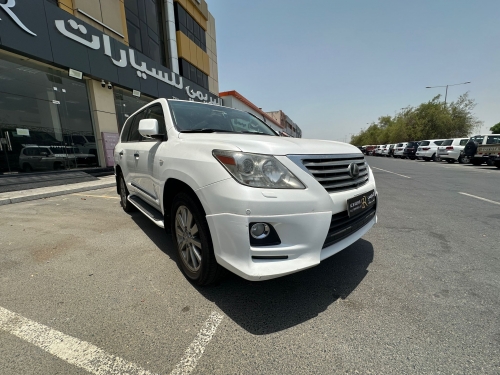 Lexus LX 570 2011